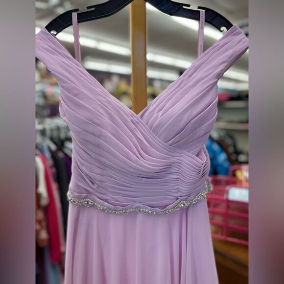 Morilee Ladies 10 Lavender / Light Purple Formal Dress - Picture 10 of 10
